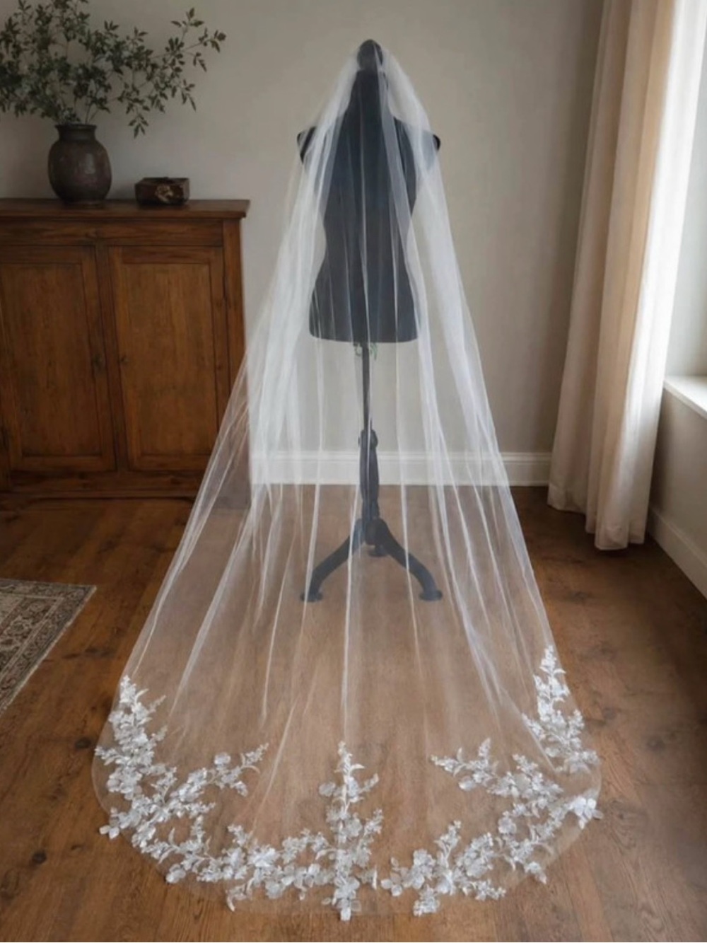 Ivory Bridal Veil with Floral Lace Appliqué